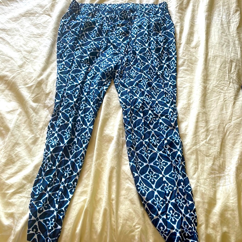 Comfy Old Navy lounge pants